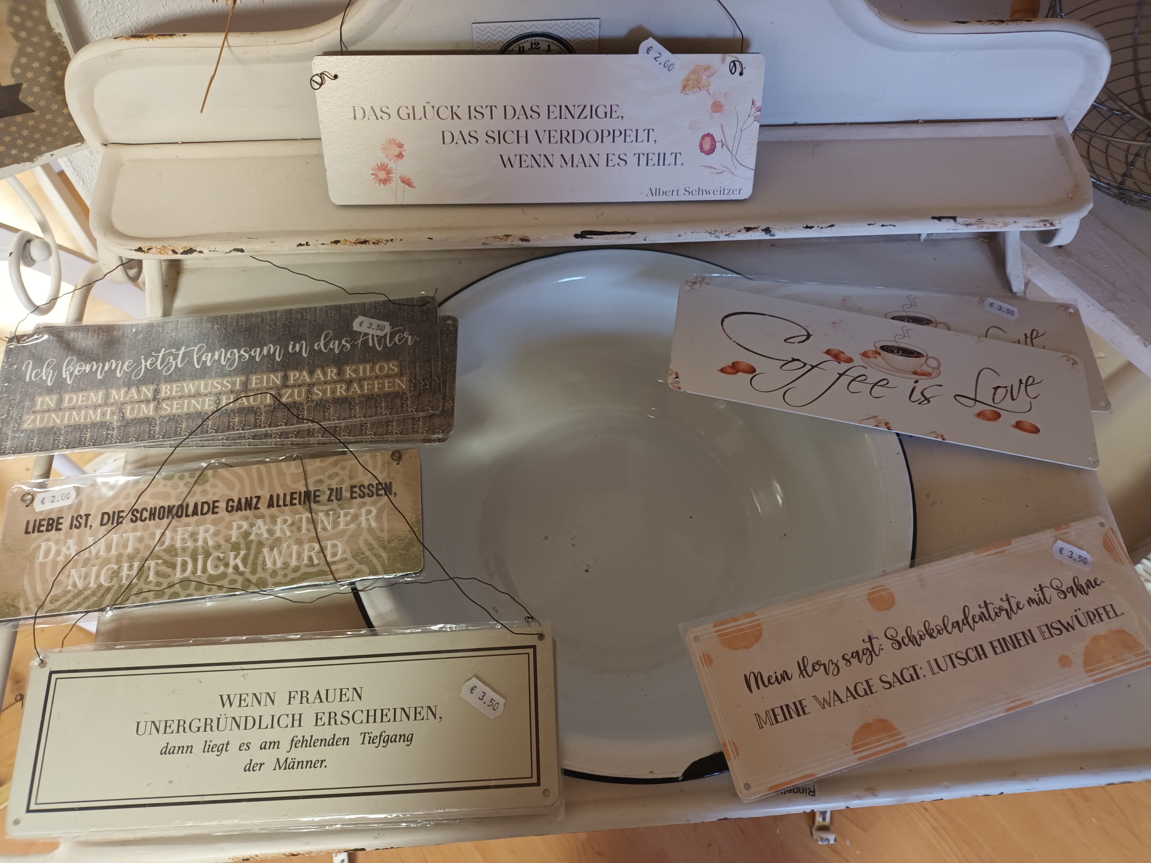 Diverse Deko und Geschenkideen nur im Verkaufsladen in Grafentraubach erhältlich