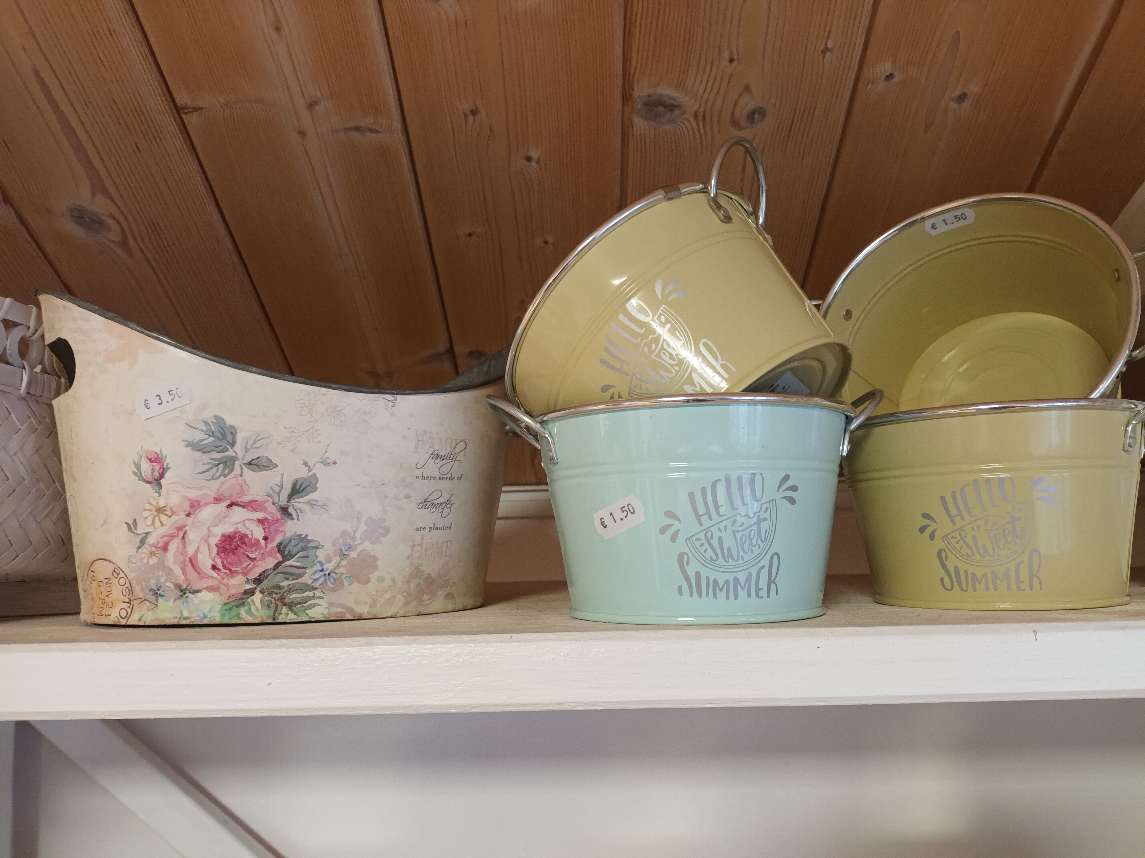 Diverse Deko und Geschenkideen nur im Verkaufsladen in Grafentraubach erhältlich